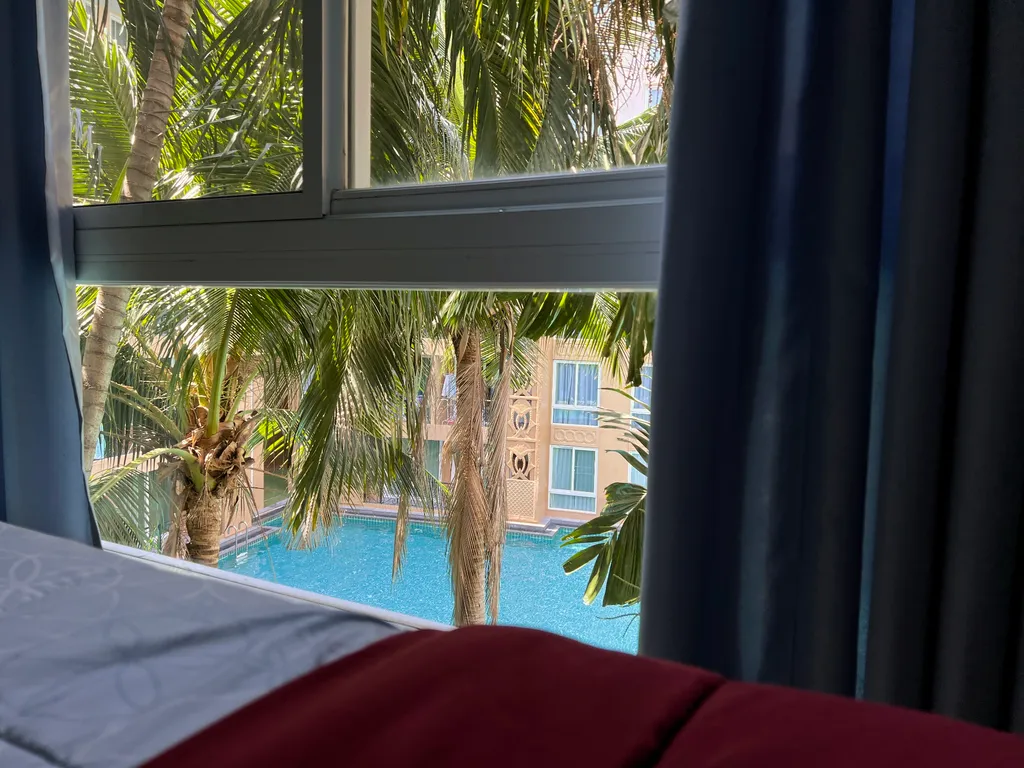 Большая евродвушка в Atlantis