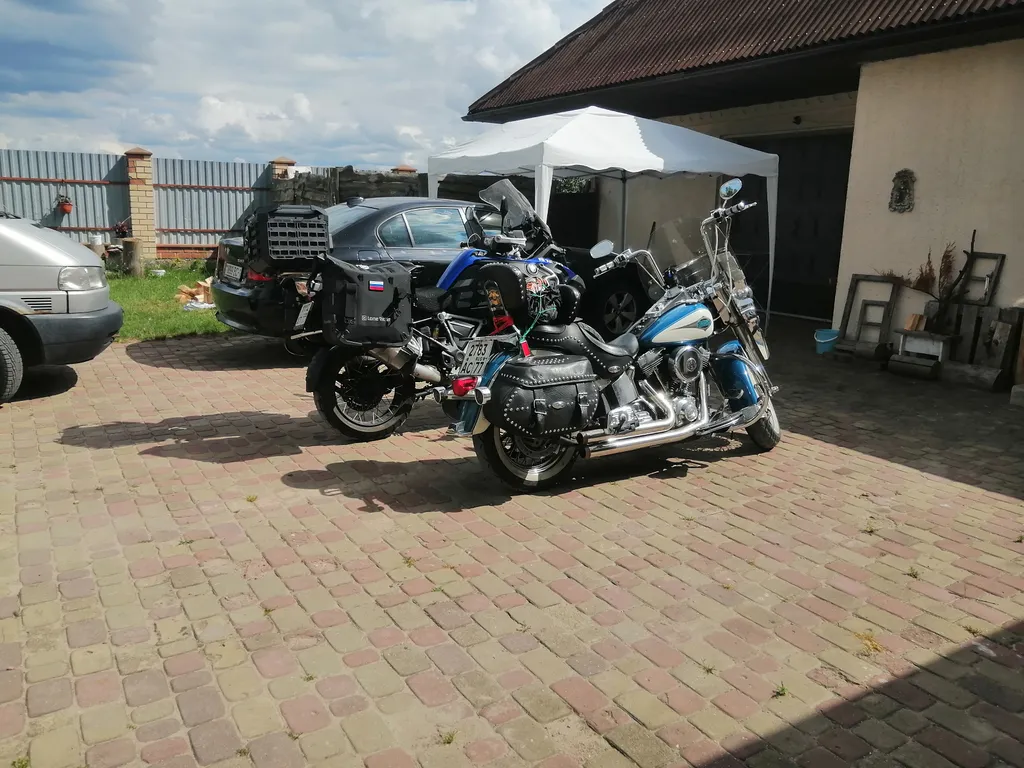 Дом с баней, бильярдом и бассейном