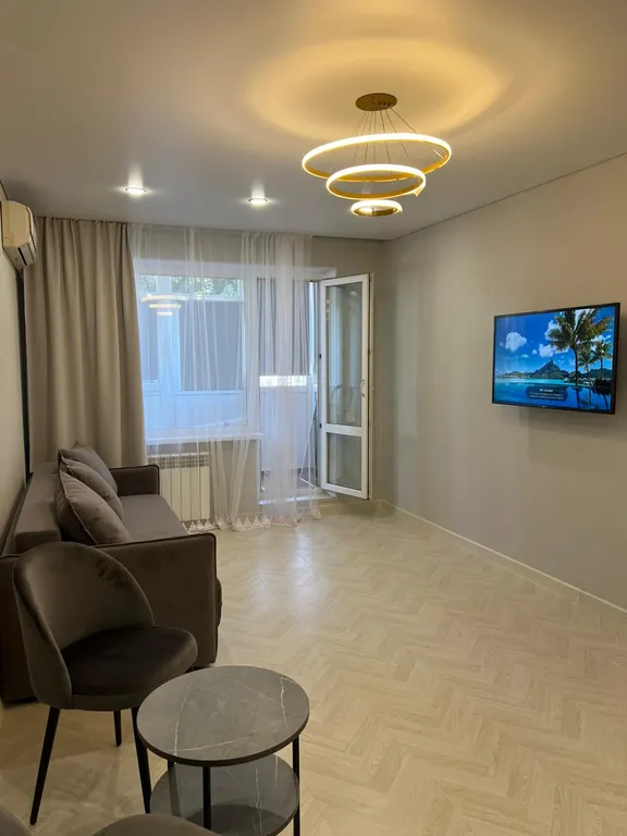 2-х комнатная квартира в центре Керчи с новым ремонтом