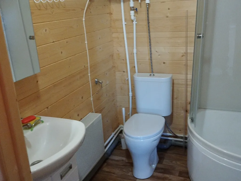 Коттедж Уютный домик на берегу реки — Лодейное Поле