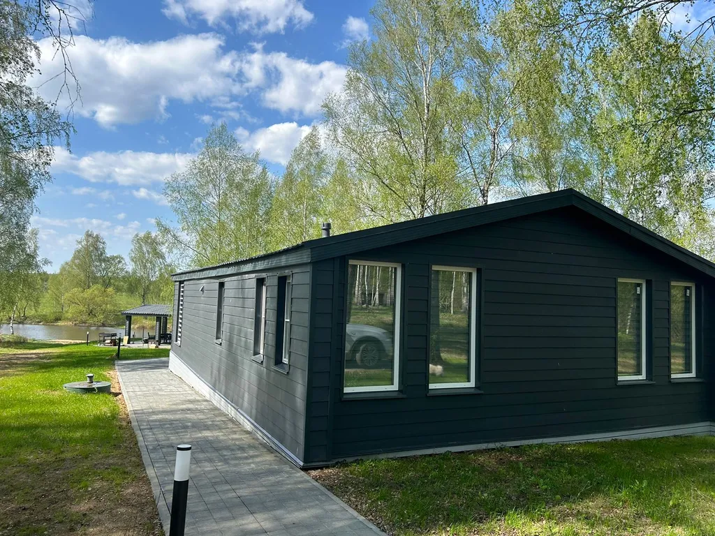 Дом на берегу водохранилища