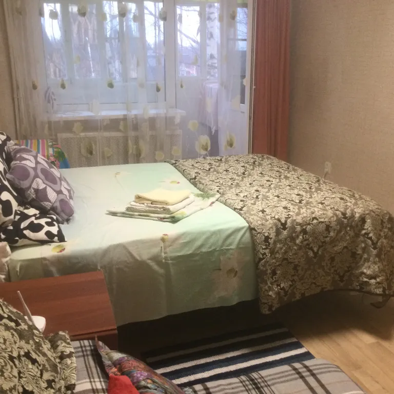 Двухкомнатная квартира с видом на купола церкви и мемориал