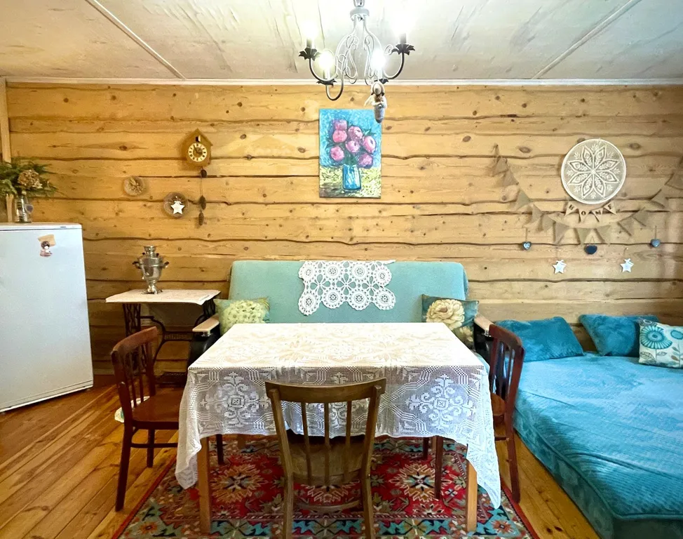 Просторный, уютный деревянный дом в центре города, возле реки и озера