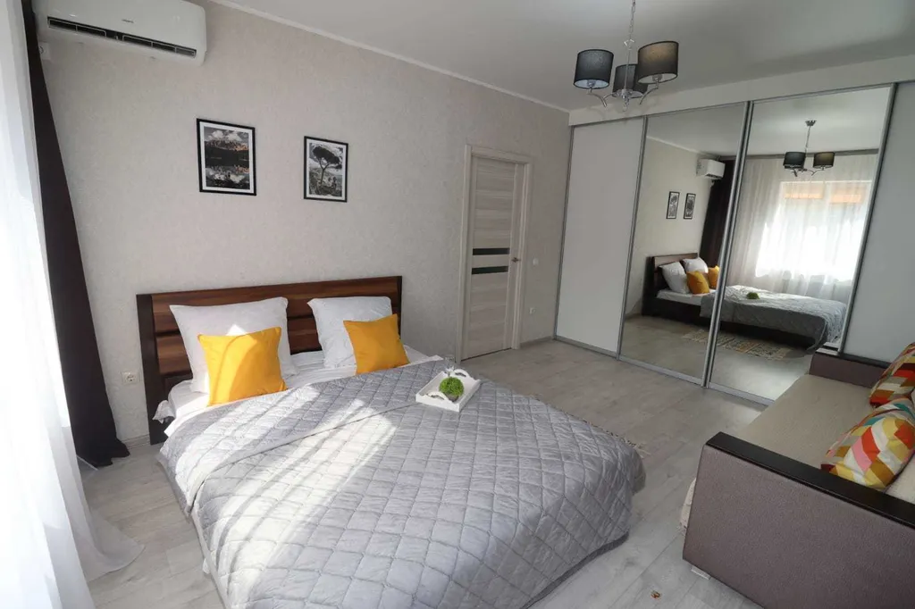 Уютная квартира на Савушкина (Уютный Дом)