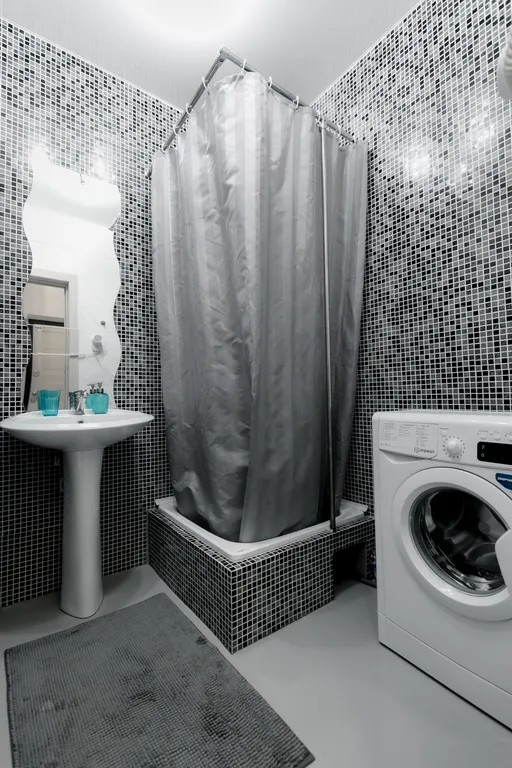 Студия возле ИМР им. Цыба