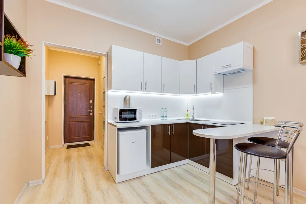 Коричнева квартира с видом на реку