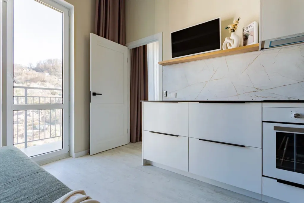 Двухкомнатная квартира с видом на море в ЖК Летний