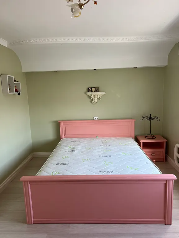 Уютный домик у озера