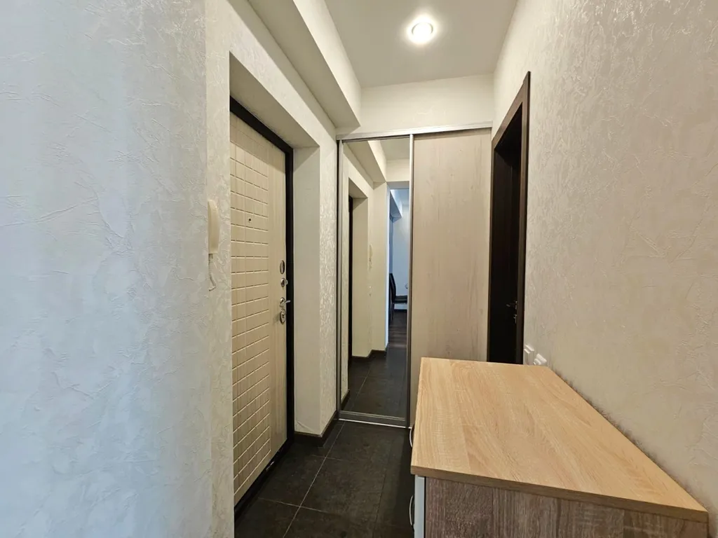 Большая квартира на первой береговой