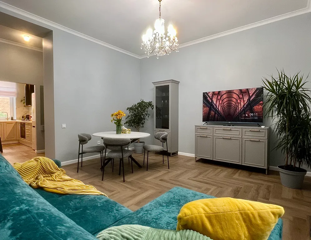 Просторная 3-комнатная квартира по соседству с ГУМом