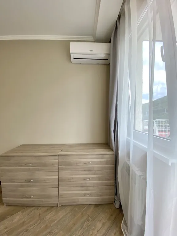 Евродвухкомнатный апартамент с балконом и видом на пик Аибга