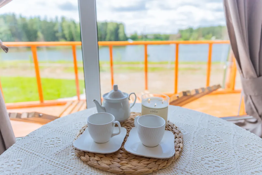 Коттедж Домик у озера с рыбалкой Катин Клев — Голыгино