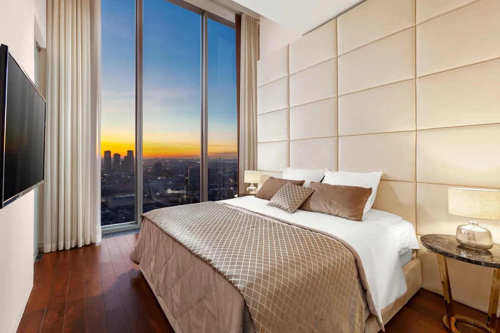 Стильный угловой апартамент в башне Око Москва-сити