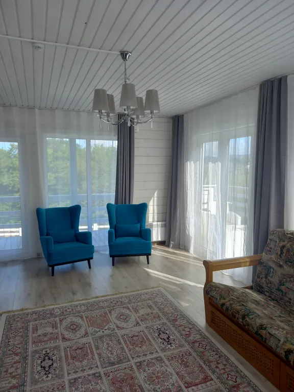 Дом с бассейном и баней