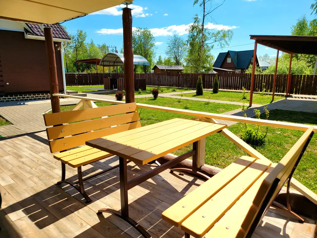 Дом с баней для большой семьи или дружной компании рядом с озером.