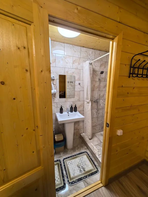 Коттедж Сказочная Адыгея домик для вашей семьи — Веселый