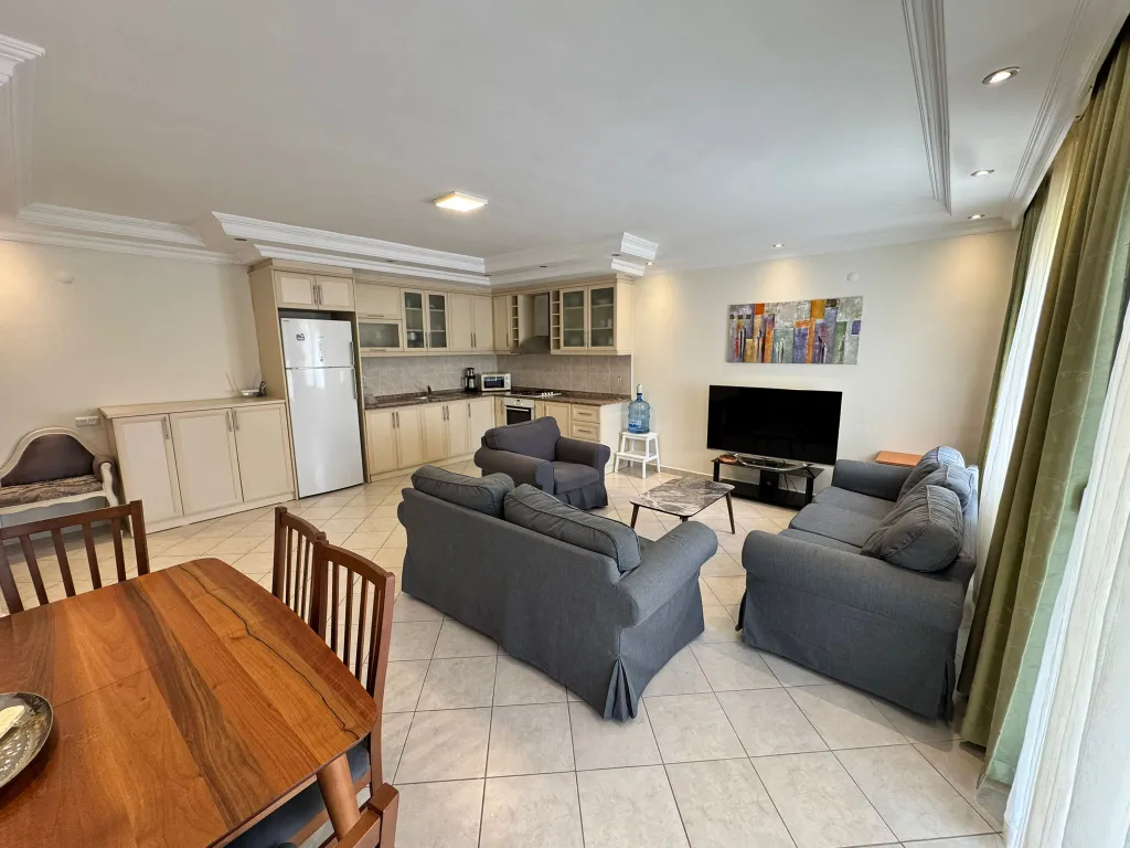 Апартаменты у моря всего в 200 метрах до пляжа с открытым бассейном