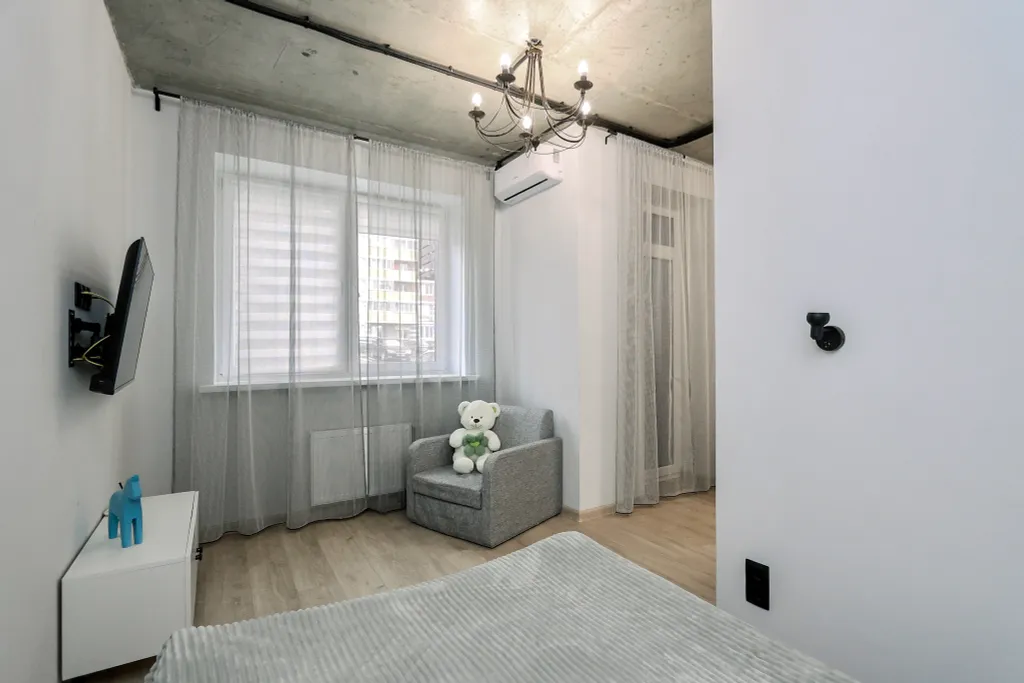 Милeйшaя студия с балконoм в центре гоpодa