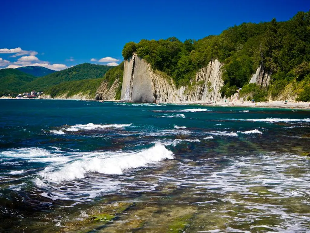 Квартира на набережной