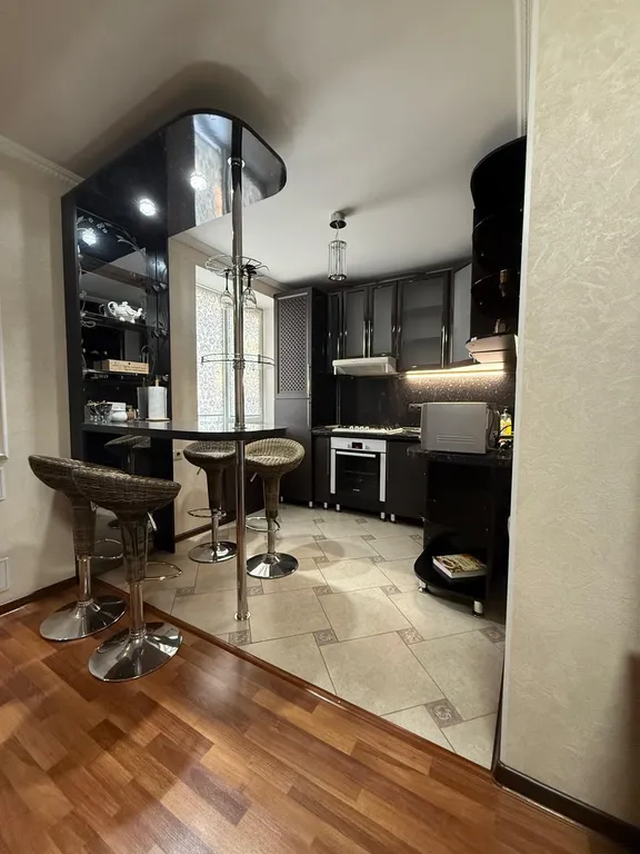 Квартира рядом с ЖД вокзалом