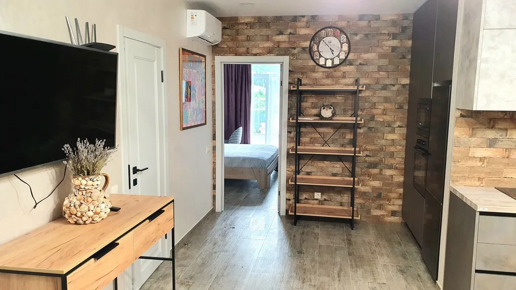 Новая дизайнерская квартира с прекрасным видом на горы