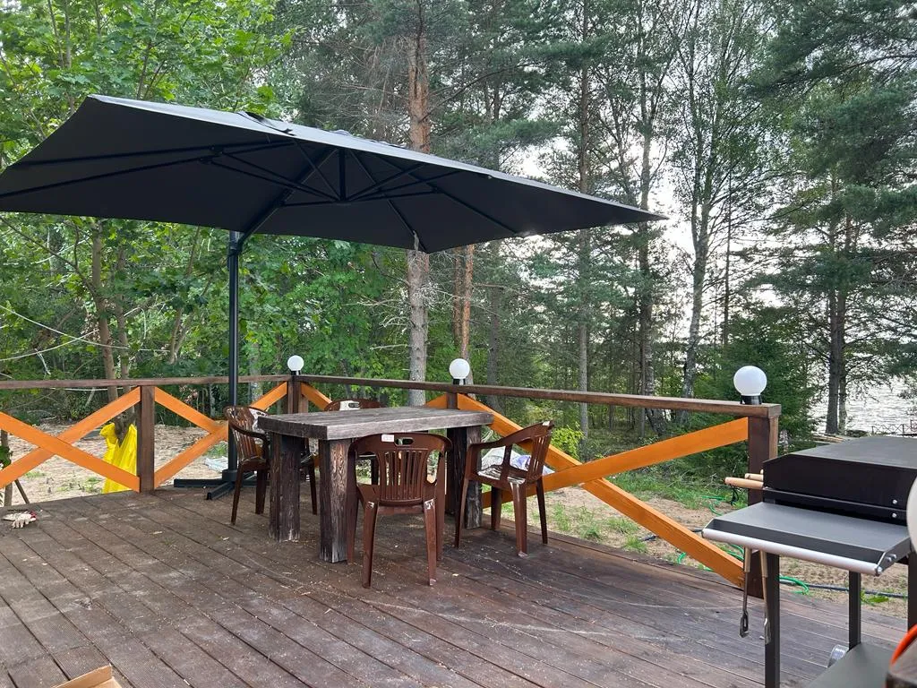 Уютный дом с прекрасным видом на лес и озеро