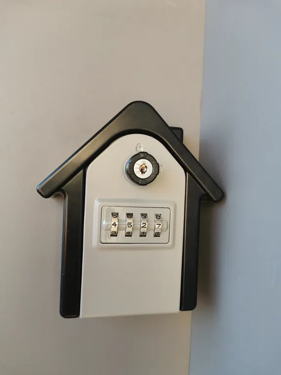 Новый современный стильный дом у озера Суходолье