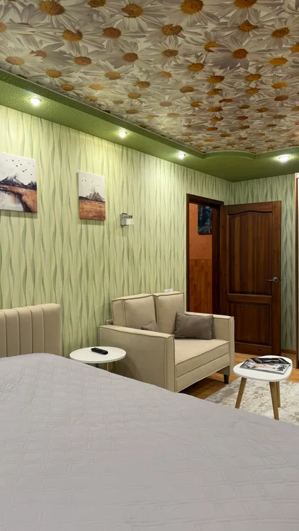 Теплая и уютная двухкомнатная квартира недалеко от горнолыжного склона — аренда посуточно в Кировск