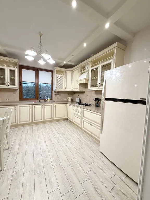 Просторный уютный коттедж с сауной и удобной транспортной развязкой