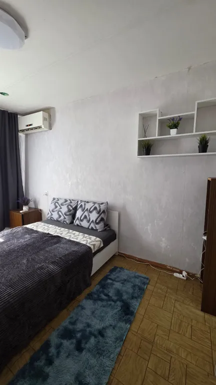 Рядом госпиталь. Хороший вариант и для командированных