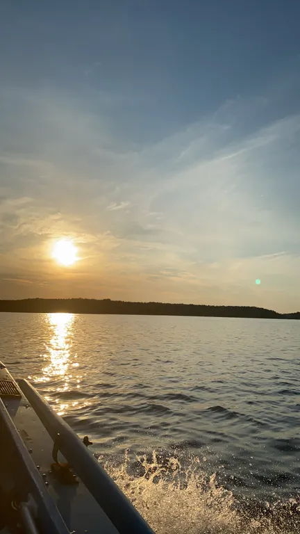 Домик у залива