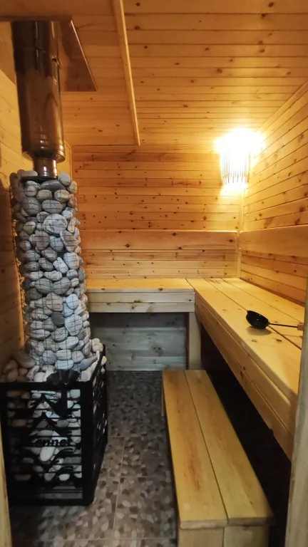 Дом с закрытой парковкой