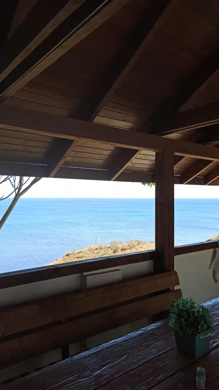 Коттедж Комфортный дом в 2х уровнях на берегу моря — Марьино