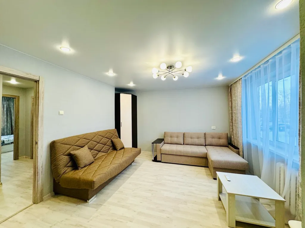 Уютная 2-х комнатная квартира — аренда посуточно в Кировград