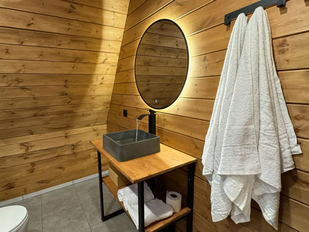 Апарт-отель Елань, глемпинг со стильными A-фреймами и бассейном