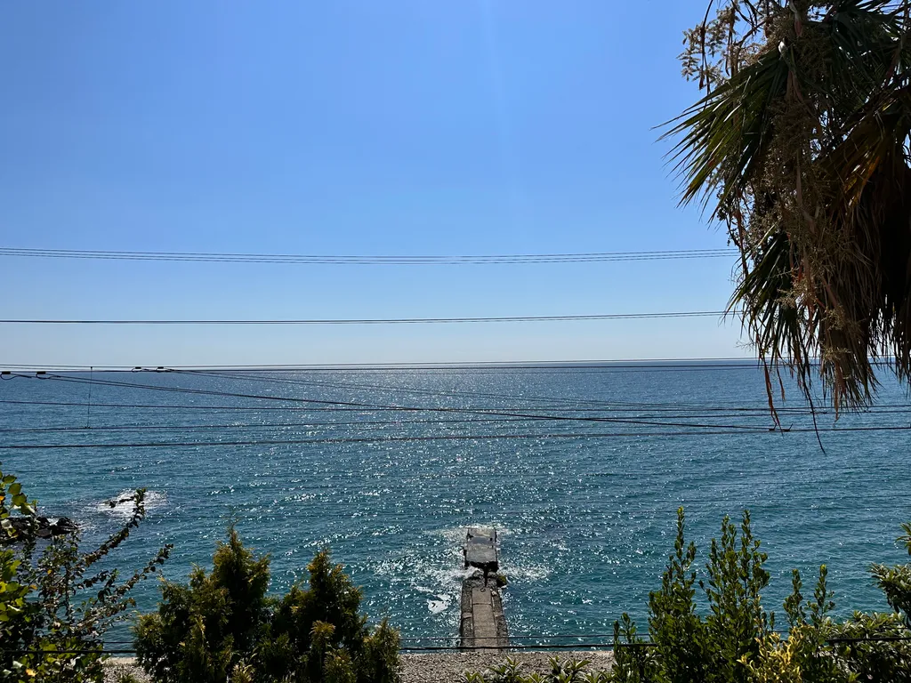 Домик у моря