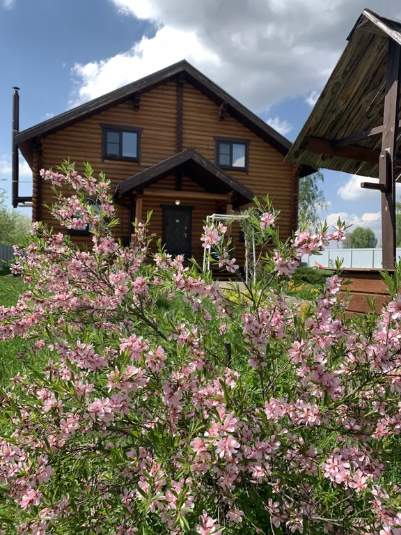 Дом с баней у пруда Алмаз Сити для мероприятий и отдыха