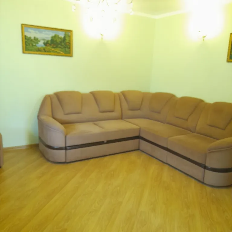 Отдельностоящий двухэтажный дом