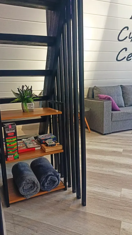 Стильный дом рядом с лесом