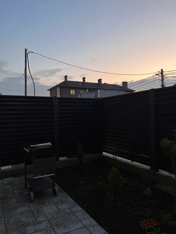 Дом у моря в тихом районе с самыми красивыми закатами