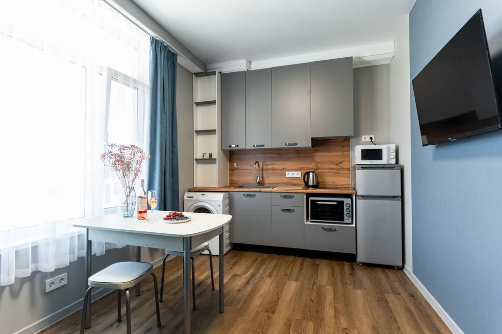 Уютная студия вoзле моpя