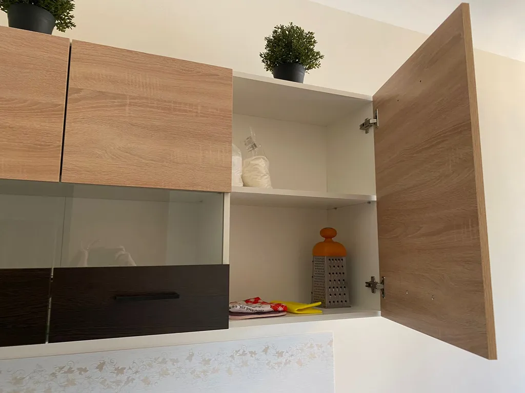 Комната в общежитии коридорного типа