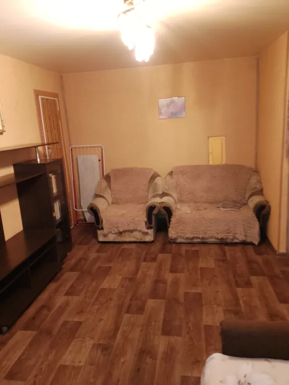 Двухкомнатная квартира, ЖД и автовокзал в шаговой доступности