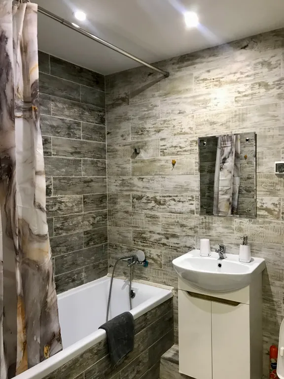 Однушка эконом-класса с прекрасным видом на город и шоссе