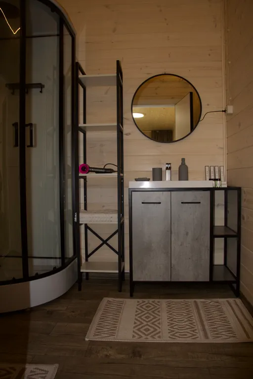 Четырехместный летний дом, Шале в лесу двухкомнатный