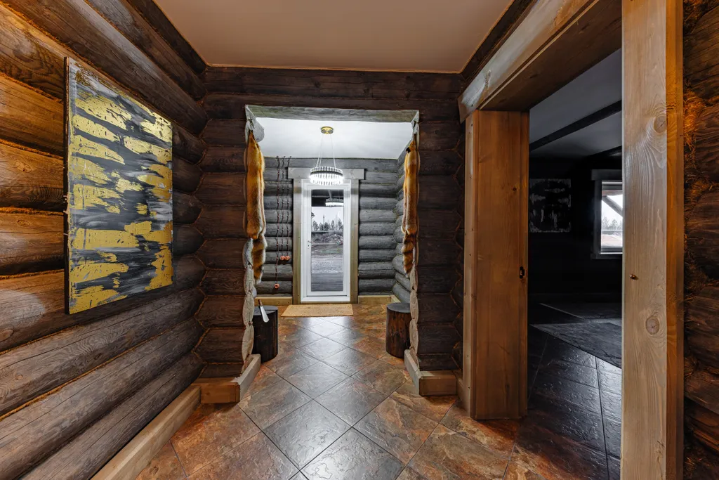 Дом  с летней кухней на три спальни с камином и террасой