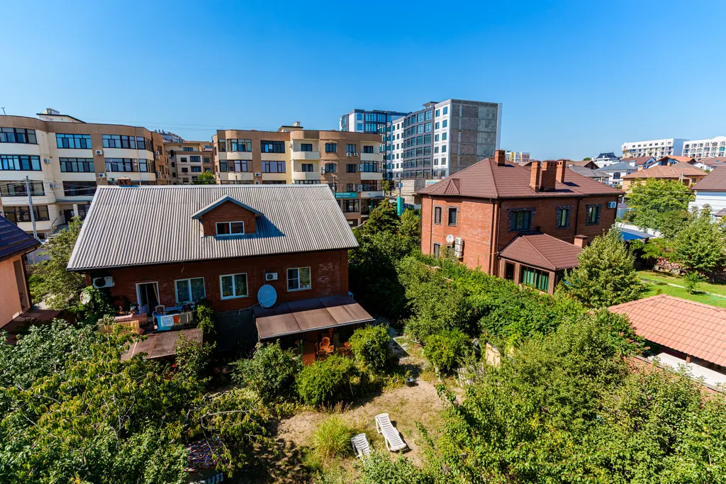 Светлая квартира рядом с морем