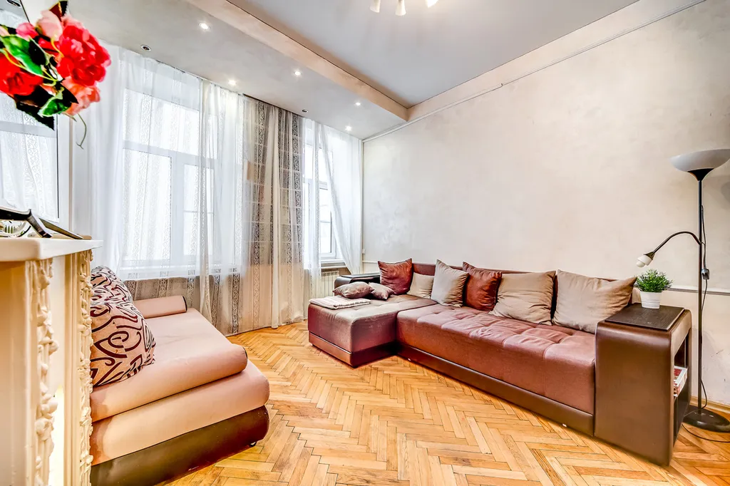 Квартира Квартира Двушка на Невском с паркингом, метро в минуте — Санкт-Петербург