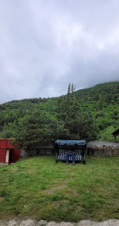 Дом в горах Осетии по пути к Цею и Мамисону