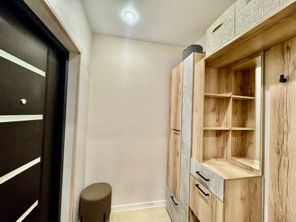 Роскошная + камин + ТВ 2 метра